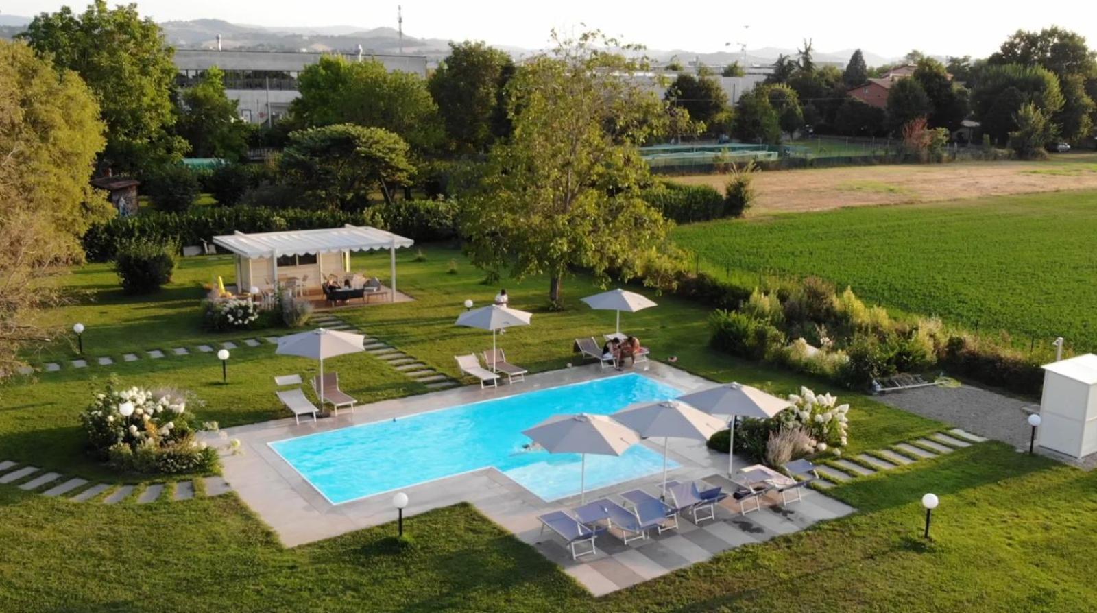 Red One Bed & Breakfast Maranello Exterior photo
